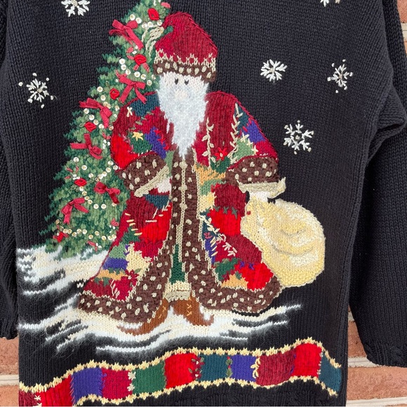 Beautiful festive Santa holiday Christmas sweater   Medium. Excellent quality - Picture 5 of 8